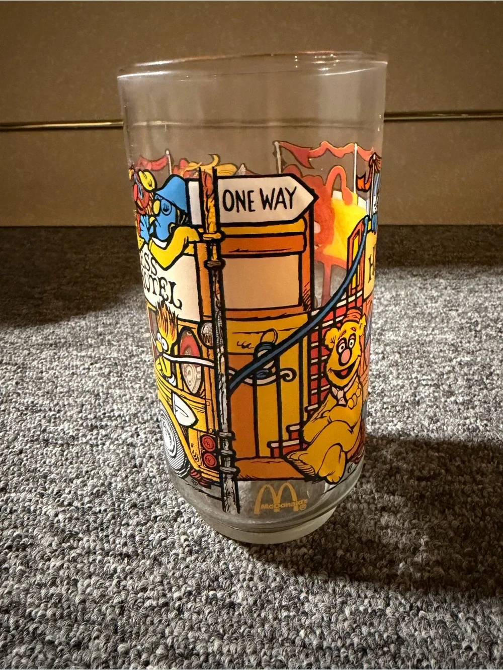 McDonalds The Muppets Happiness Hotel Cartoon Glass Vintage 1981